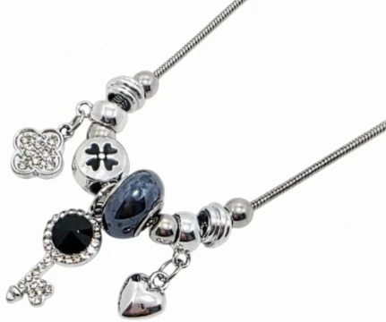 Cadena de acero quirurgico con dije simil pandora negra 45cm + 5cm